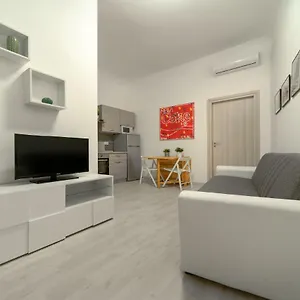 Apartment Casa Da Portello, Milan